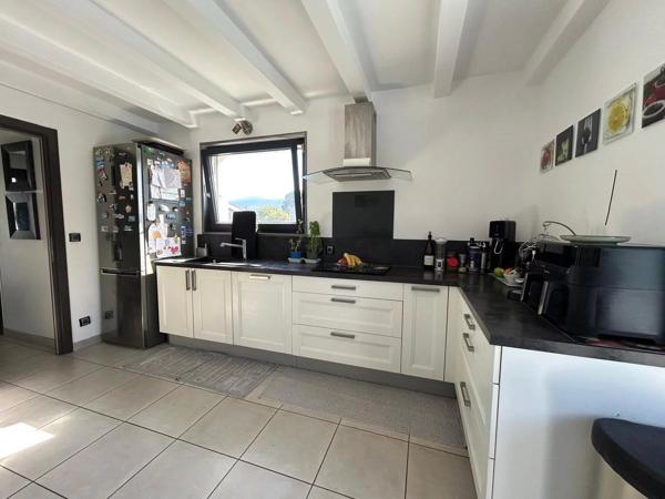 À acheter – Maison individuelle avec piscine – Bons-en-Chablais (74890)