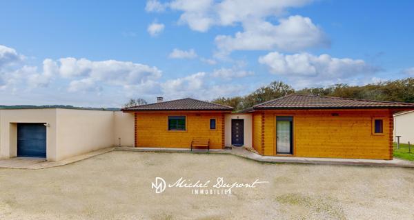 Élégante maison en bois – Alliance parfaite entre authenticité et confort moderne