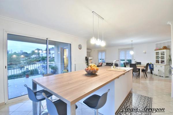 Maison à vendre 8 pièces PUJOLS (47)