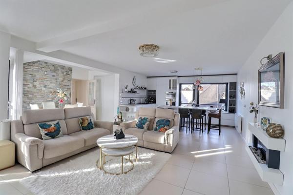 Superbe appartement 5 P / 3 CH de 103 m2 à Maisons-Laffitte