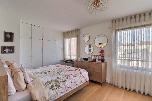 Superbe appartement 5 P / 3 CH de 103 m2 à Maisons-Laffitte