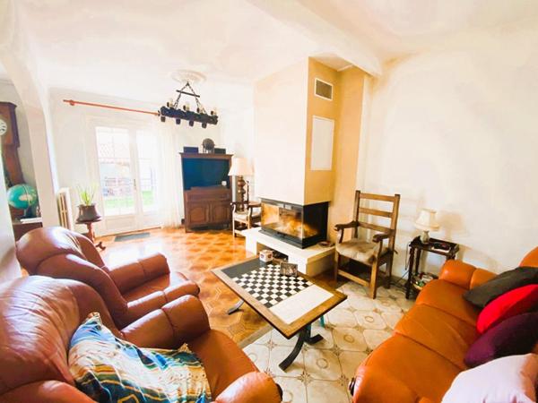 EXCLUSIVITE Maison de plain pied 6 pièces  sur sous sol complet avec  terrain de 2500 m2