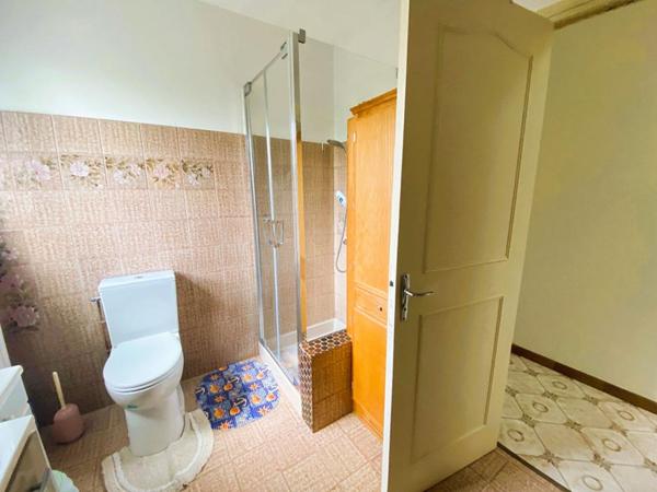 EXCLUSIVITE Maison de plain pied 6 pièces  sur sous sol complet avec  terrain de 2500 m2