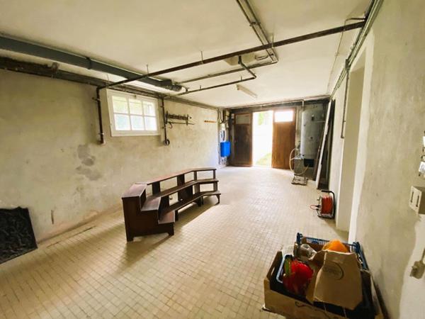 EXCLUSIVITE Maison de plain pied 6 pièces  sur sous sol complet avec  terrain de 2500 m2