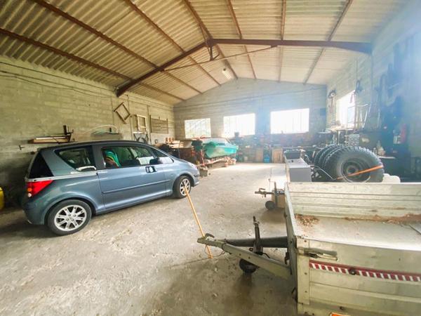 EXCLUSIVITE Maison de plain pied 6 pièces  sur sous sol complet avec  terrain de 2500 m2