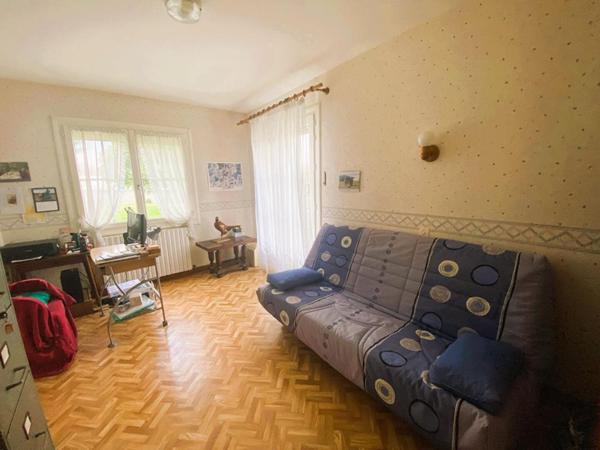 EXCLUSIVITE Maison de plain pied 6 pièces  sur sous sol complet avec  terrain de 2500 m2