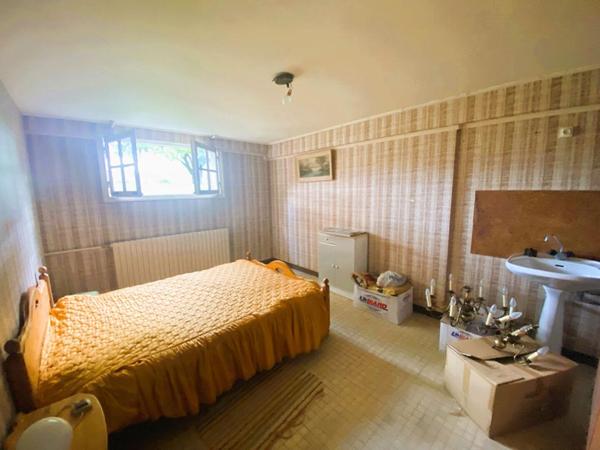 EXCLUSIVITE Maison de plain pied 6 pièces  sur sous sol complet avec  terrain de 2500 m2