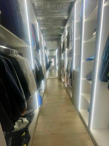 Maison à louer    7 pièces • 230 m2 Prévessin-Moëns