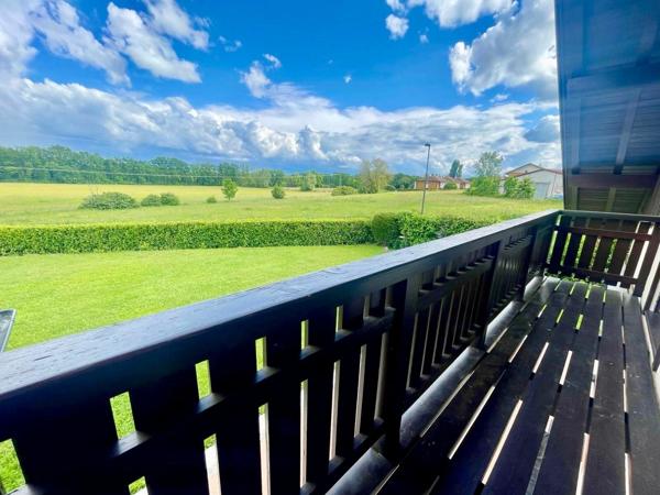 Maison à louer    7 pièces • 230 m2 Prévessin-Moëns