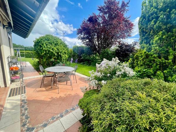 Maison à louer    7 pièces • 230 m2 Prévessin-Moëns