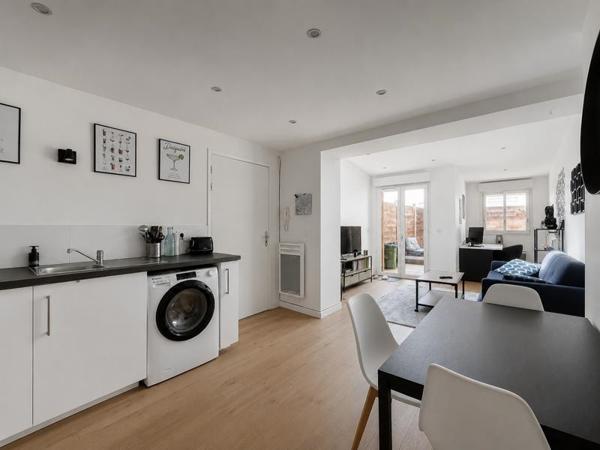 Appartement 281 000 € Bordeaux 2 p 44 m² DPE C