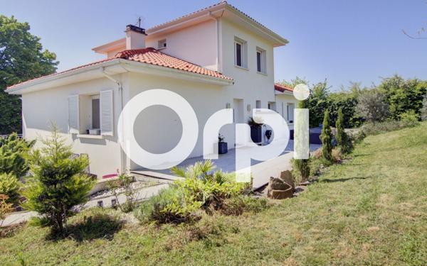 Maison à vendre    5 pièces • 135 m2 Cellieu