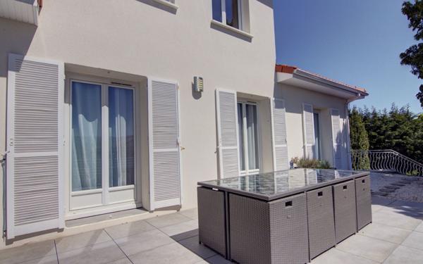 Maison à vendre    5 pièces • 135 m2 Cellieu