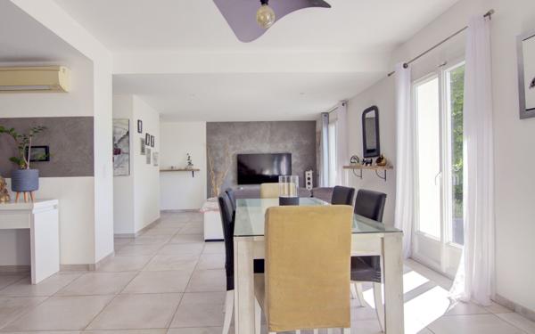 Maison à vendre    5 pièces • 135 m2 Cellieu