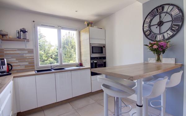 Maison à vendre    5 pièces • 135 m2 Cellieu