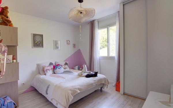 Maison à vendre    5 pièces • 135 m2 Cellieu