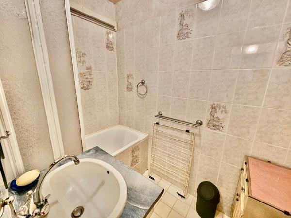 Appartement, balconnet, parking