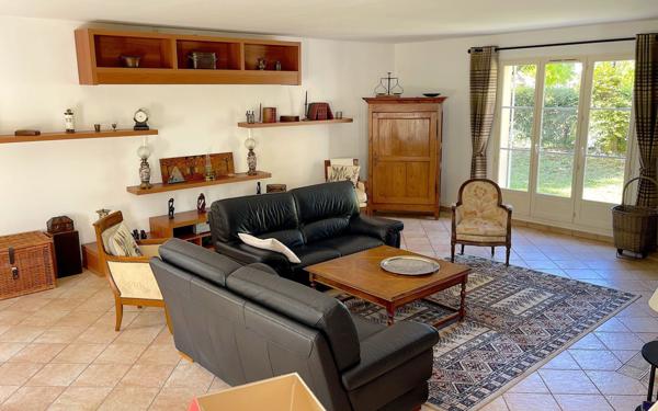 Maison à vendre    6 pièces •  Mennecy