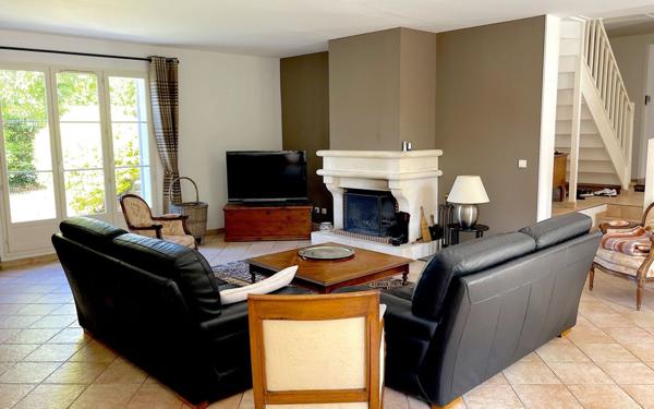 Maison à vendre    6 pièces •  Mennecy