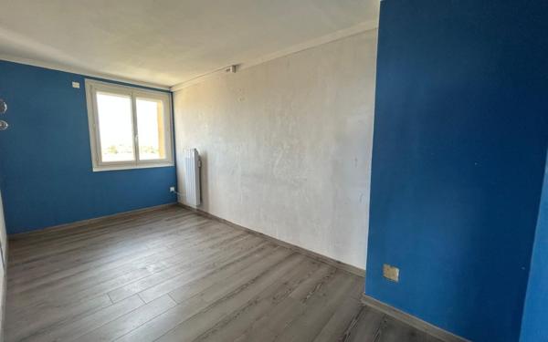 Appartement à vendre    4 pièces • 84 377 m2 Le Pontet