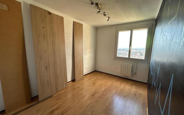 Appartement à vendre    4 pièces • 84 377 m2 Le Pontet