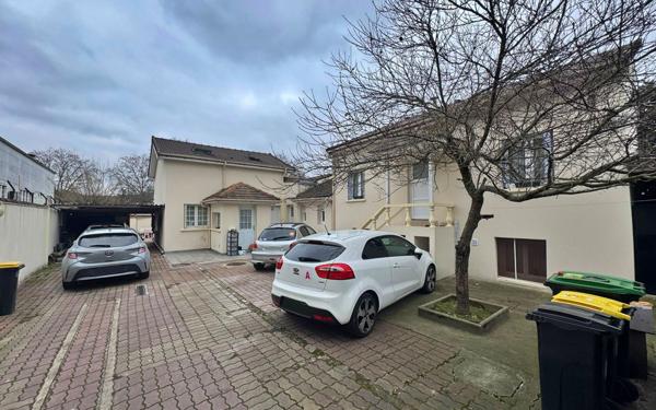 Immeuble à vendre    11 pièces • 188,90 m2 Épinay-sur-Seine