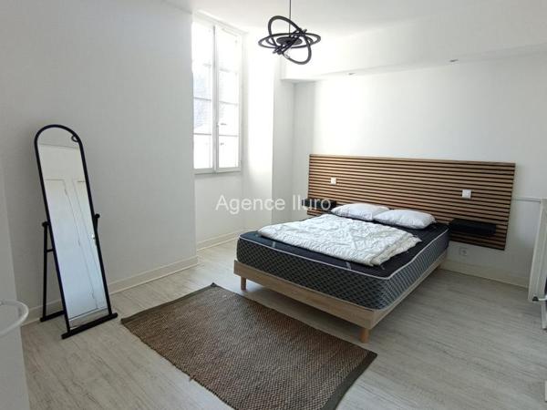 Location meublée - Appartement - Oloron-sainte-marie - Réf.:202260 OLORON SAINTE MARIE - Quartier Sainte Marie F2 meublé de 51 m² habitables