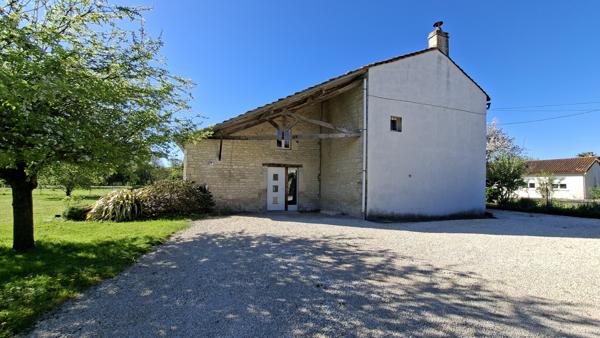 Maison à vendre à Aigre (16140) - Charente
