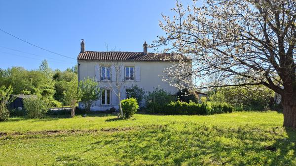 Maison à vendre à Aigre (16140) - Charente
