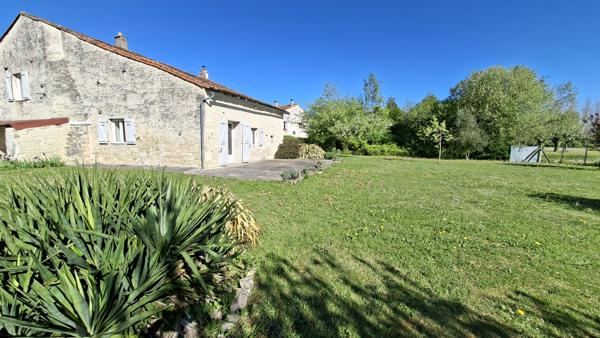 Maison à vendre à Aigre (16140) - Charente