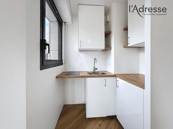 Studio Puteaux/Rue de la République 23.43 m2 Cave + Parking