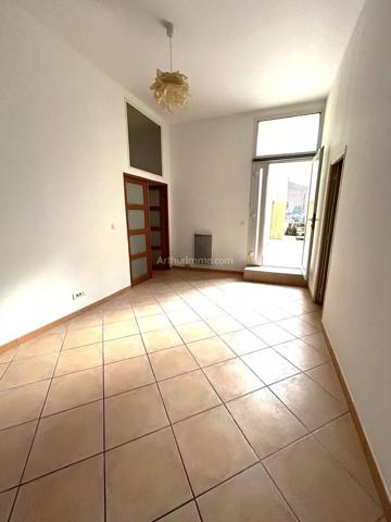 Location Appartement 3 pièces 45 m2 à Aubagne
