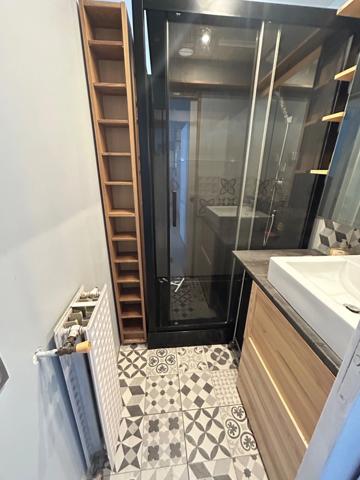 CHARMANTE LONGERE 200 m² BOURG DE GRAND-CHAMP (56)