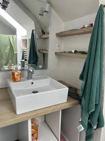 CHARMANTE LONGERE 200 m² BOURG DE GRAND-CHAMP (56)