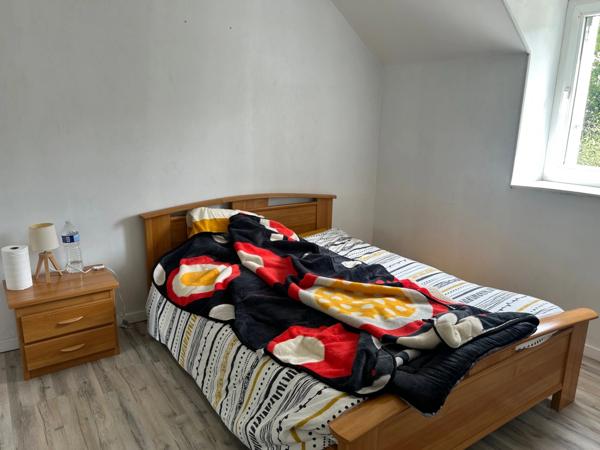 CHARMANTE LONGERE 200 m² BOURG DE GRAND-CHAMP (56)