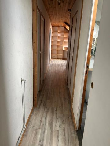 CHARMANTE LONGERE 200 m² BOURG DE GRAND-CHAMP (56)