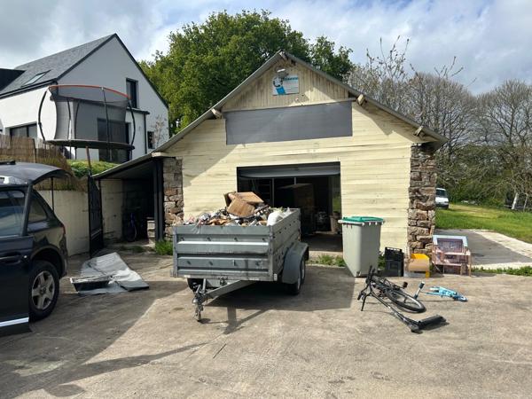 CHARMANTE LONGERE 200 m² BOURG DE GRAND-CHAMP (56)