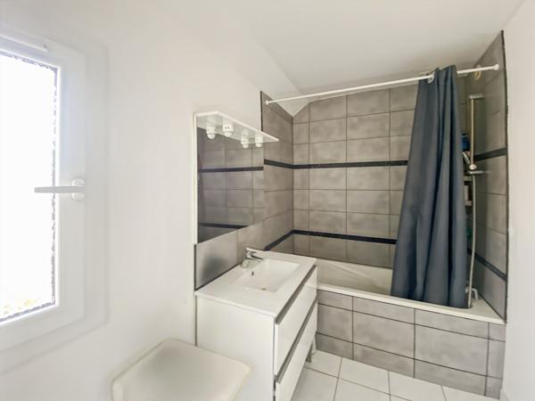 ? Rare et en exclusivité ? Maison familiale avec beaux volumes (108 m²)