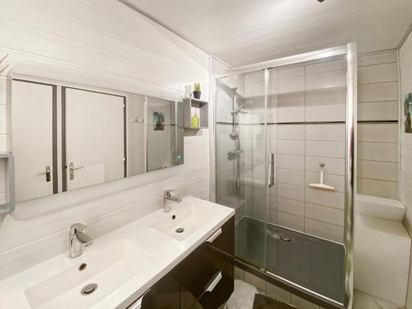 ? Rare et en exclusivité ? Maison familiale avec beaux volumes (108 m²)