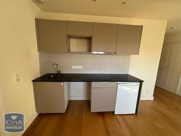 Appartement à louer 1 pièce 28m² Toulon (83000)