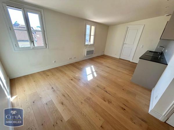 Appartement à louer 1 pièce 28m² Toulon (83000)