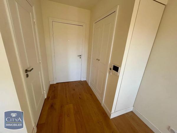 Appartement à louer 1 pièce 28m² Toulon (83000)