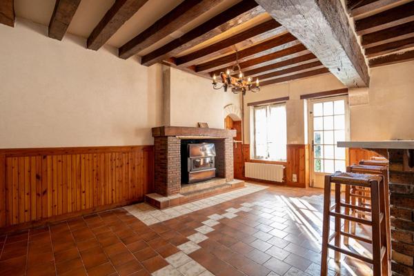 LIEUX UNIQUES ® PROPRIÉTÉS PRIVÉES -  PROPOSE ANCIEN COUVENT DE 173 M² SUR UN TERRAIN DE 1.600 M² - AZÉ - GARE TGV VENDÔME