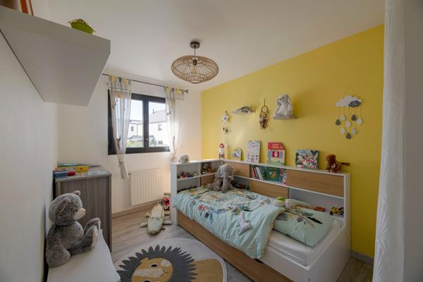Maison à vendre à Châteaugiron 92 m² /4 chambres/DPE A/garage et jardin