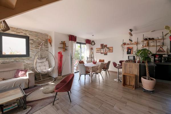 Maison à vendre à Châteaugiron 92 m² /4 chambres/DPE A/garage et jardin