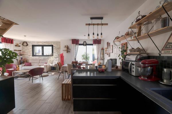 Maison à vendre à Châteaugiron 92 m² /4 chambres/DPE A/garage et jardin