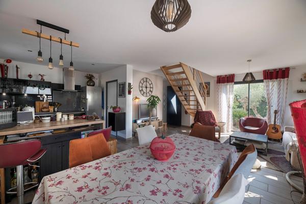 Maison à vendre à Châteaugiron 92 m² /4 chambres/DPE A/garage et jardin
