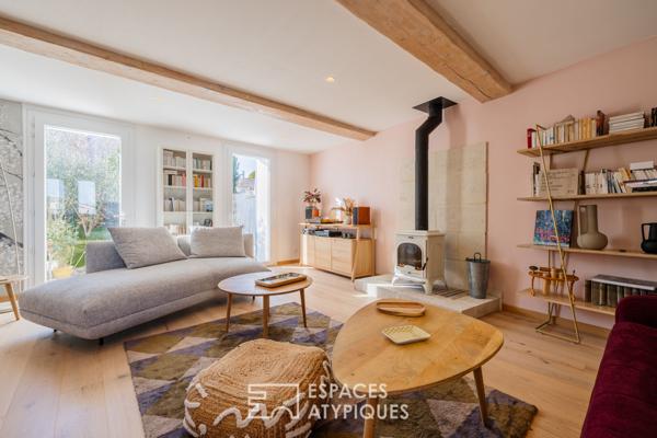 Lumineuse et élégante maison, véritable invitation à la douceur