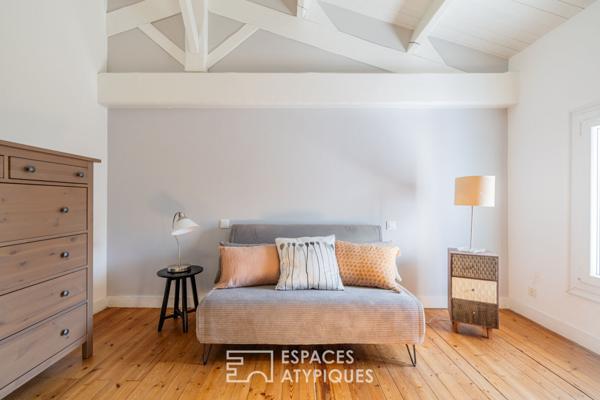 Lumineuse et élégante maison, véritable invitation à la douceur