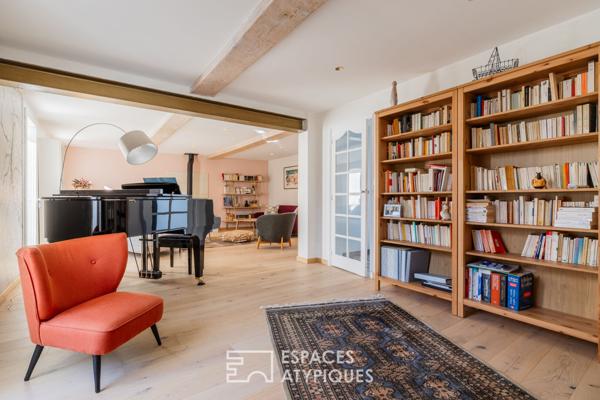 Lumineuse et élégante maison, véritable invitation à la douceur